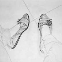 Adulte-Etude des chaussures au Crayon 2B